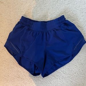 LuluLemon Hotty Hot Short Size 4 Royal Blue